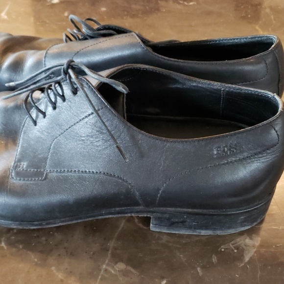 Hugo Boss dress shoes - Picture 2 of 4